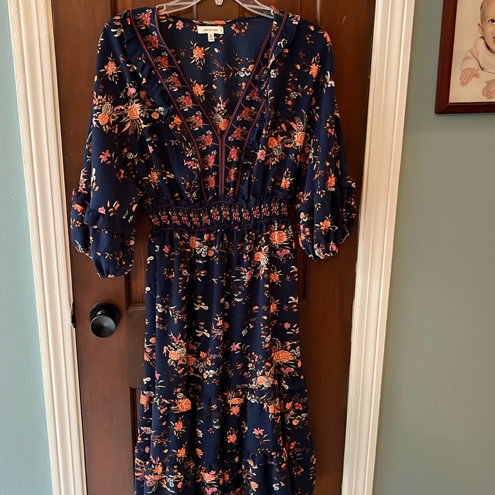 Max studio woven 3/4 sleeve tiered bubble crepe. Size M